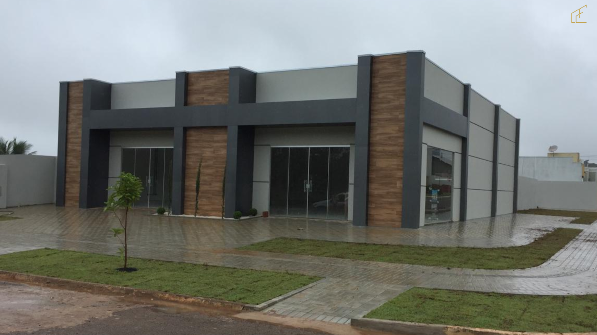 TERRENO COMERCIAL DISPONÍVEL PARA VENDA NO BAIRRO FLAMBOYANTS
