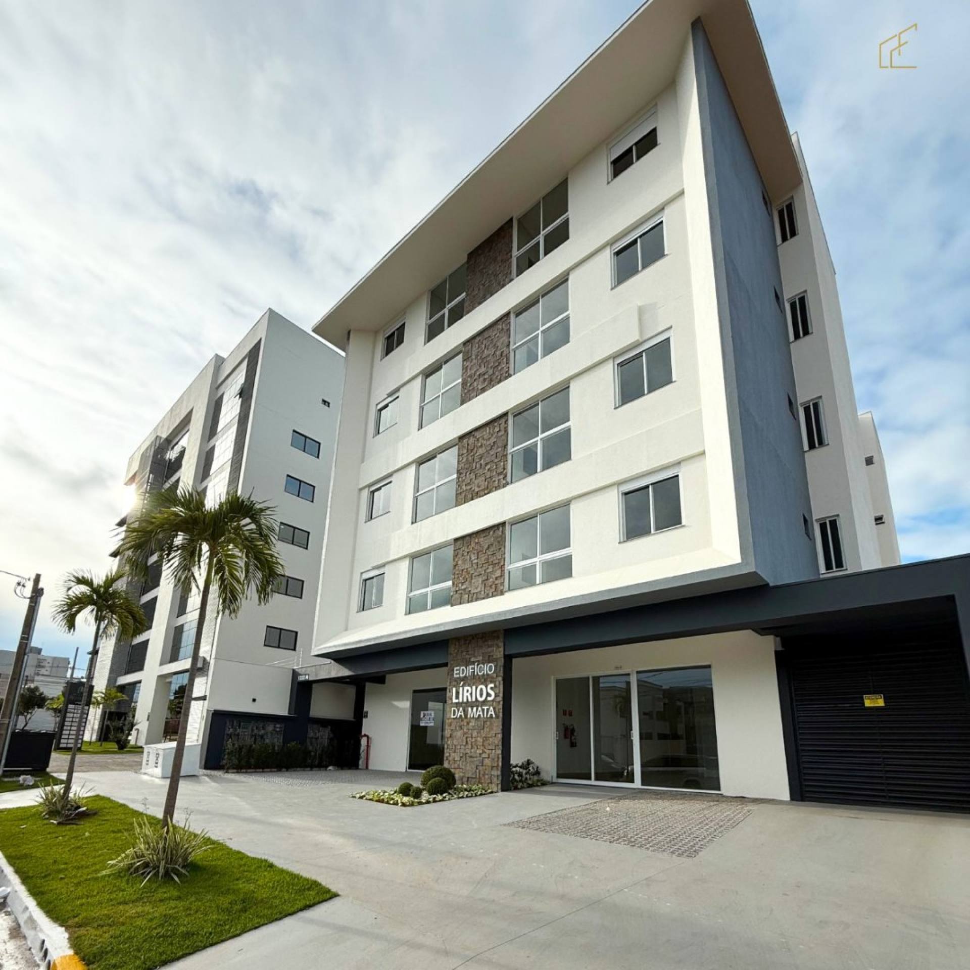 APARTAMENTO MOBILIADO PARA VENDA NO EDIFÍCIO LÍRIOS DA MATA