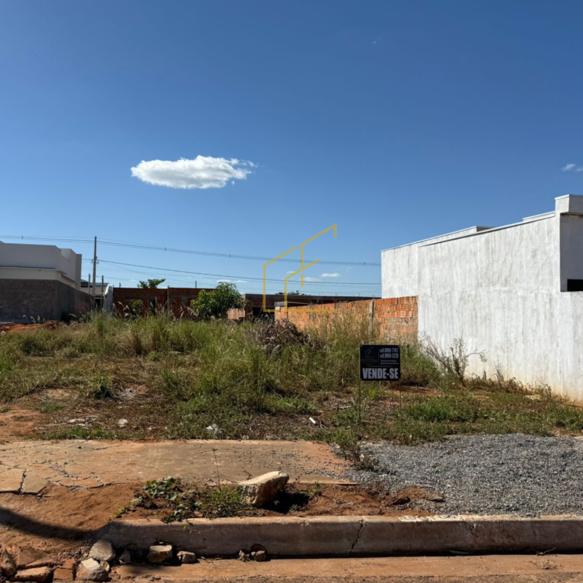 TERRENO DISPONÍVEL PARA VENDA NO BAIRRO MONTSERRAT