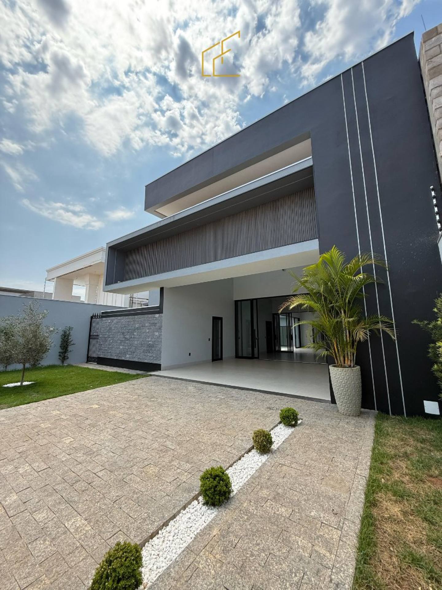 Residência de Alto Padrão – Parque dos Ingás