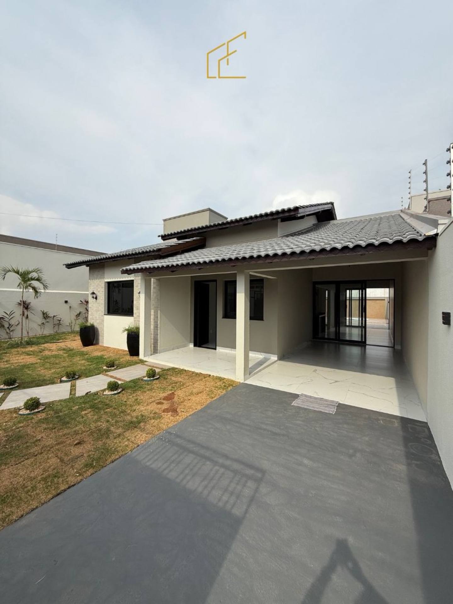 Casa à Venda – Bairro Flamboyants