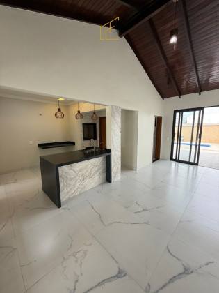 Casa à Venda – Bairro Flamboyants