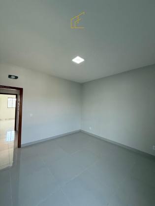 CASA NOVA À VENDA –  Bairro Veneza