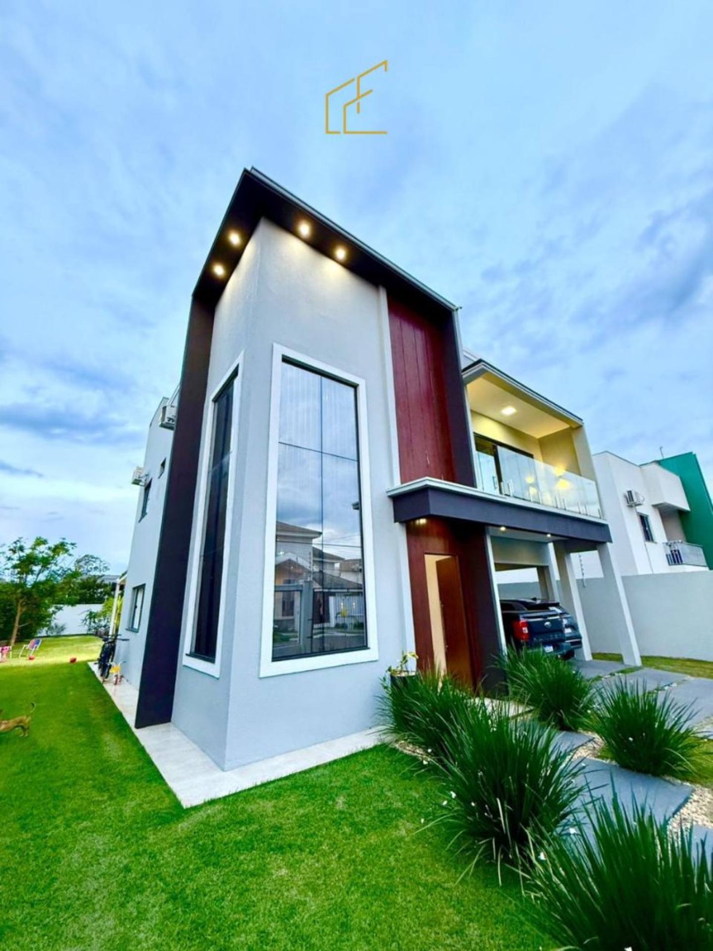 SOBRADO ALTO PADRÃO NO JARDIM DAS ORQUÍDEAS - Onde o conforto e a natureza se encontram!