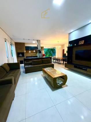 SOBRADO ALTO PADRÃO NO JARDIM DAS ORQUÍDEAS - Onde o conforto e a natureza se encontram!