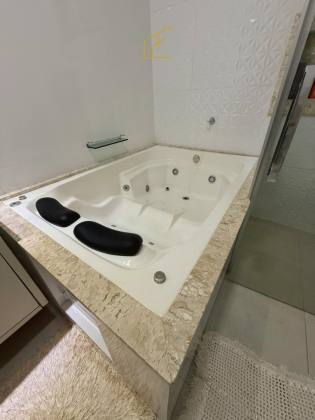 SOBRADO ALTO PADRÃO NO JARDIM DAS ORQUÍDEAS - Onde o conforto e a natureza se encontram!