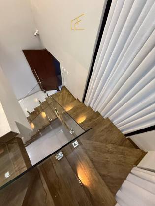 SOBRADO ALTO PADRÃO NO JARDIM DAS ORQUÍDEAS - Onde o conforto e a natureza se encontram!