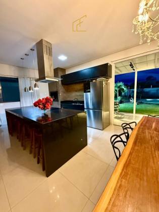 SOBRADO ALTO PADRÃO NO JARDIM DAS ORQUÍDEAS - Onde o conforto e a natureza se encontram!