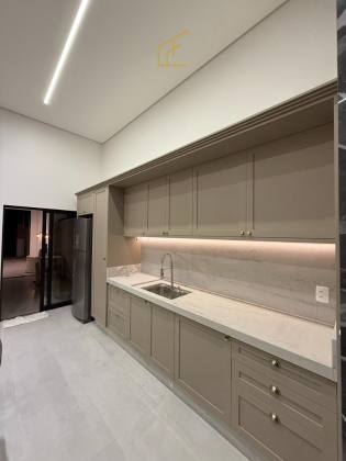 SEU NOVO LAR NO MONTSERRAT: CASA NOVA E 100% MOBILIADA!