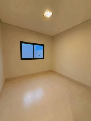 CASA NOVA À VENDA NO RESIDENCIAL VENEZA!