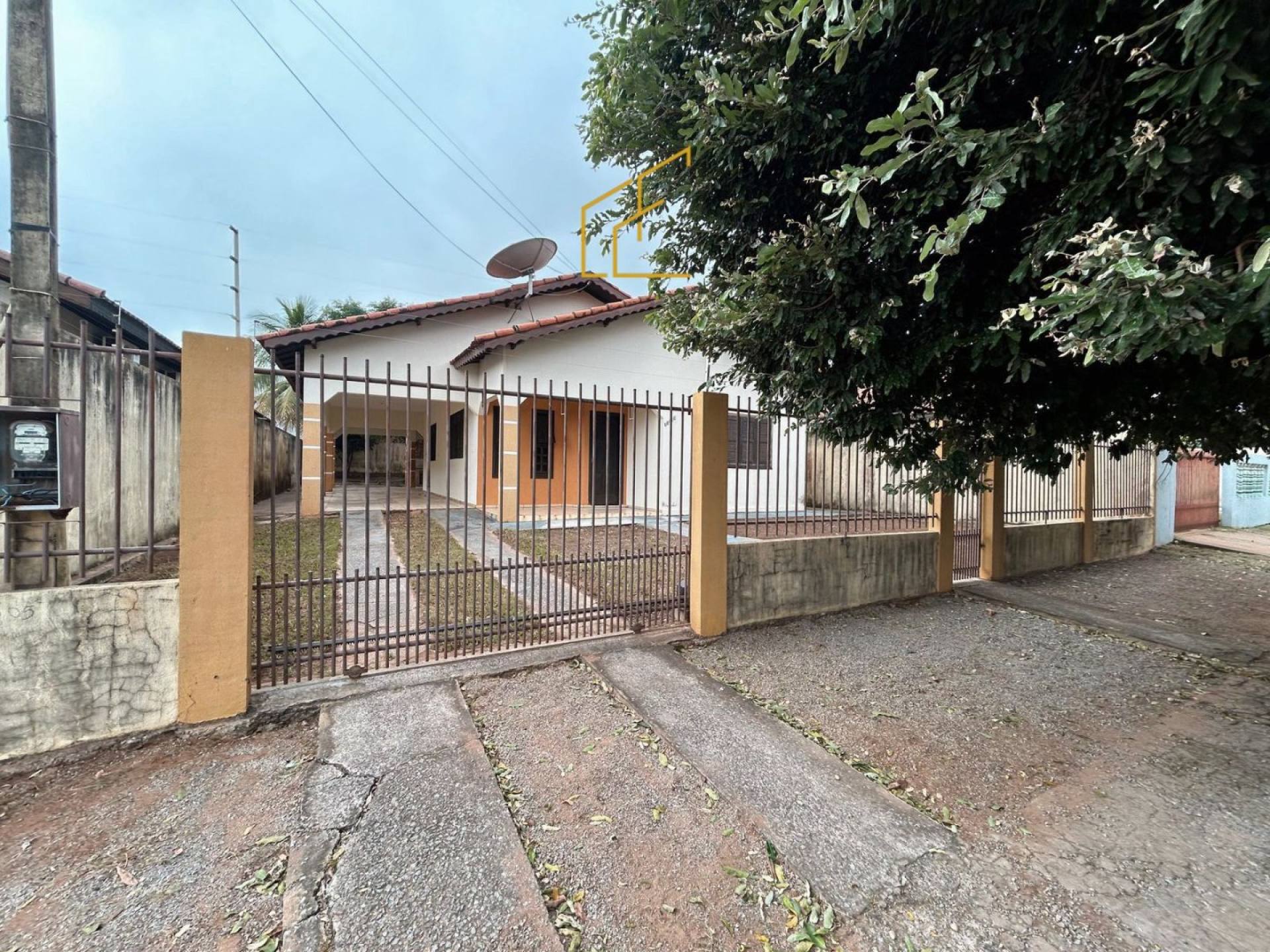 CASA À VENDA – BAIRRO JARDIM II