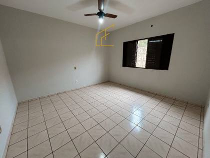 CASA À VENDA – BAIRRO JARDIM II