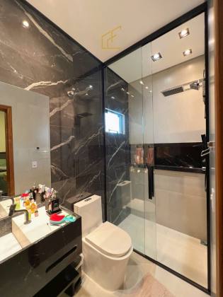 CASA ESPETACULAR À VENDA NO MONTSERRAT