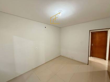 CASA À VENDA – BAIRRO CIDADE NOVA