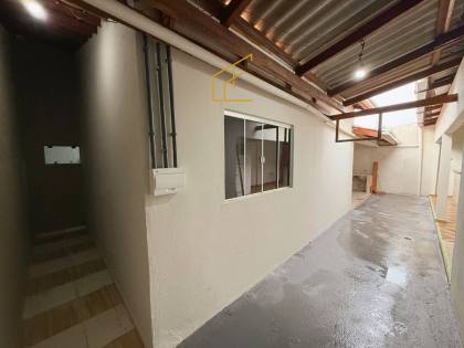 CASA À VENDA – BAIRRO CIDADE NOVA