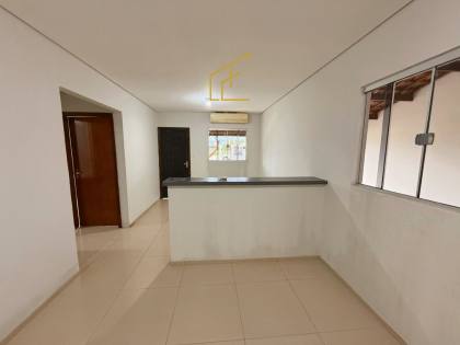 CASA À VENDA – BAIRRO CIDADE NOVA