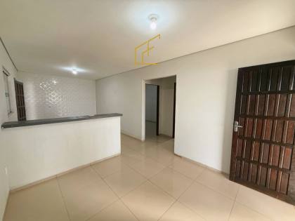 CASA À VENDA – BAIRRO CIDADE NOVA