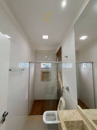 SOBRADO À VENDA – BAIRRO FLAMBOYANTS