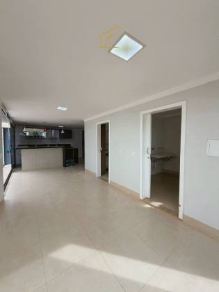 SOBRADO À VENDA – BAIRRO FLAMBOYANTS