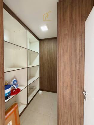 SOBRADO À VENDA – BAIRRO FLAMBOYANTS