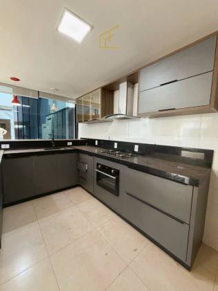 SOBRADO À VENDA – BAIRRO FLAMBOYANTS