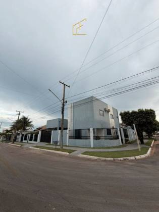 SOBRADO DE ESQUINA + CASA AO LADO À VENDA