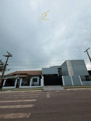 SOBRADO DE ESQUINA + CASA AO LADO À VENDA