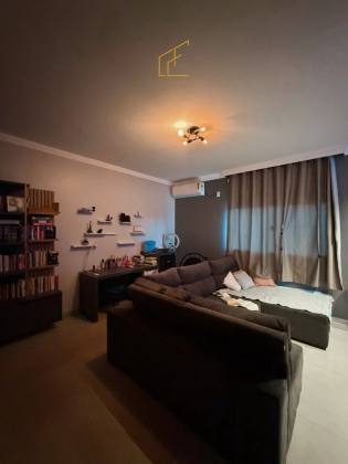 SOBRADO DE ESQUINA + CASA AO LADO À VENDA