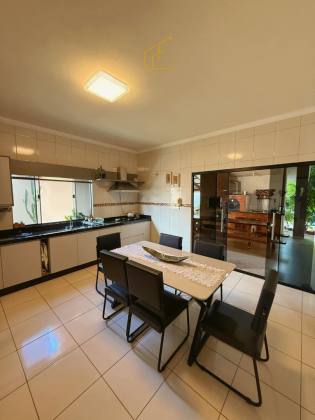 Casa com lazer completo no Bairro Acácias