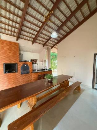 Casa com lazer completo no Bairro Acácias