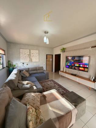 Casa com lazer completo no Bairro Acácias