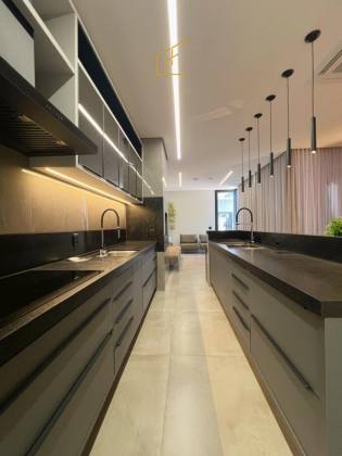 Exclusividade e alto padrão em uma casa de esquina