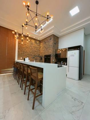 Casa Mobiliada à Venda | Bairro Aeroporto – Nova Mutum