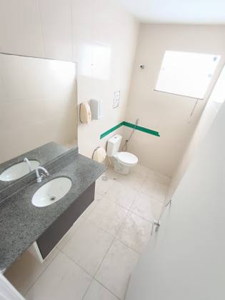 Prédio Comercial para Alugar com 9 salas e 5 vagas de garagem - Bairro Centro - Aracaju/SE