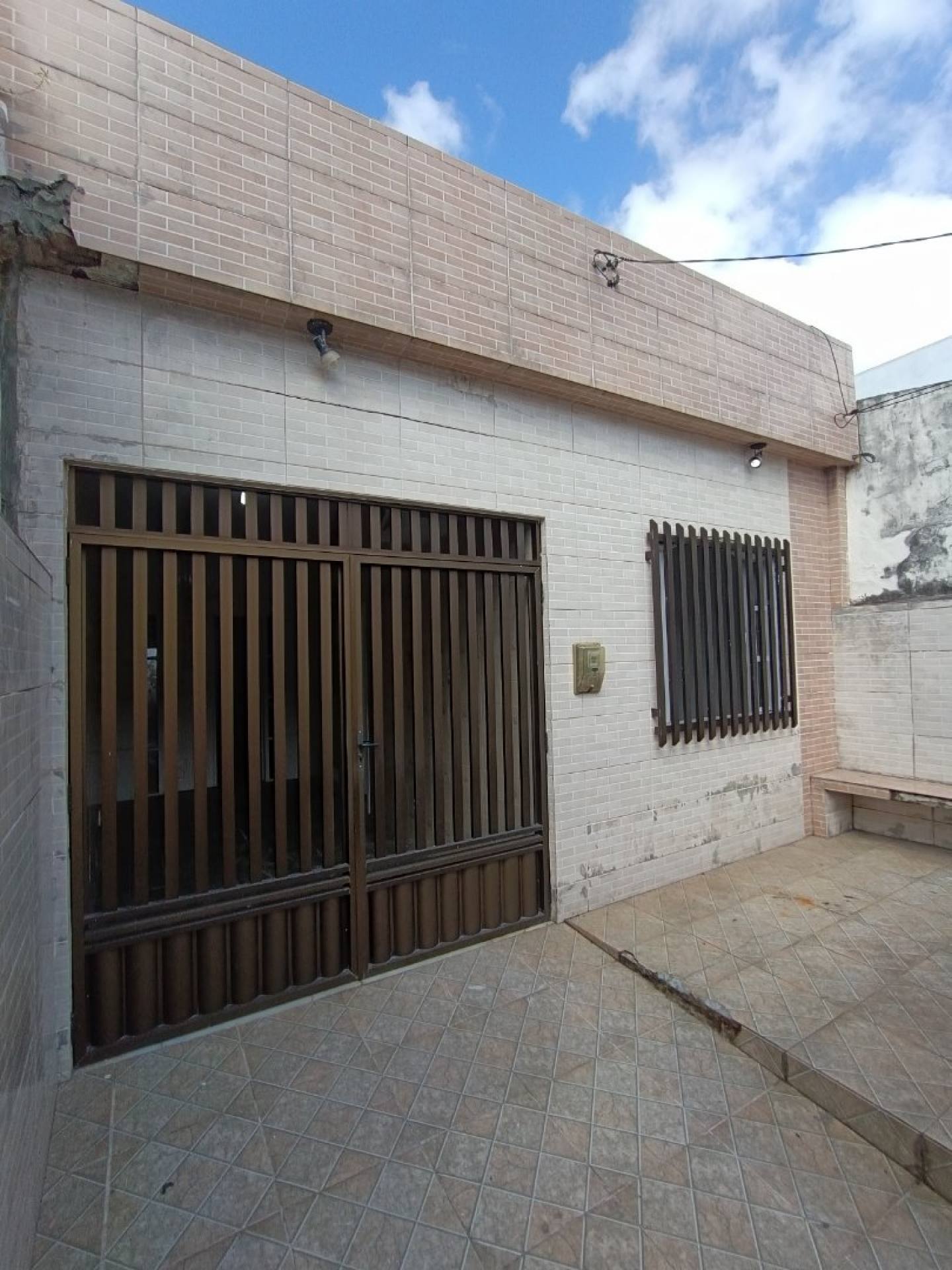 Casa 3 Quartos, 1 Suíte para aluguel no Bairro Centro - Aracaju/SE.