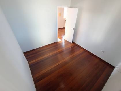 Casa para aluguel no pavimento superior com 2 quartos sendo 1 suíte no bairro Centro-Aracaju/SE