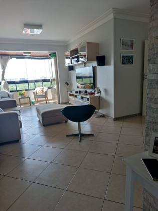 Apartamento 3 quartos, 1 Suíte para aluguel, Com 139m² - Bairro Farolândia - Aracaju/SE
