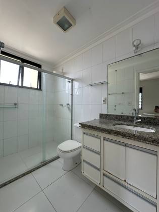 Apartamento 3 quartos, 1 Suíte para aluguel, Com 139m² - Bairro Farolândia - Aracaju/SE