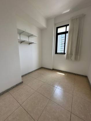 Apartamento 3 quartos, 1 Suíte para aluguel, Com 139m² - Bairro Farolândia - Aracaju/SE