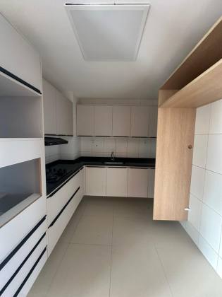 Apartamento 3 quartos, 1 Suíte a Venda, Com 185m² - Bairro Farolândia - Aracaju/SE
