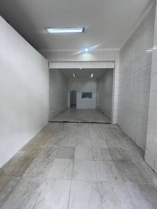 Galpão/ Escritório Comercial para Alugar com sala ampla - Bairro Siqueira Campos - Aracaju/SE