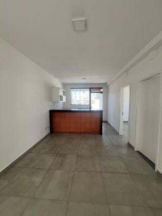 Prédio Comercial/Casa para Alugar com 5 salas e 10 vagas de garagem - Bairro Atalaia - Aracaju/SE