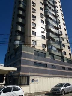 Apartamento de 3 quartos, no 12° andar, no Bairro Farolândia-Aracaju/SE