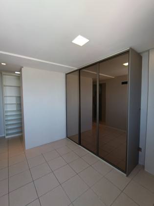 Apartamento para aluguel, com 3 quartos e 3 suítes no bairro Jardins, Aracaju/SE.