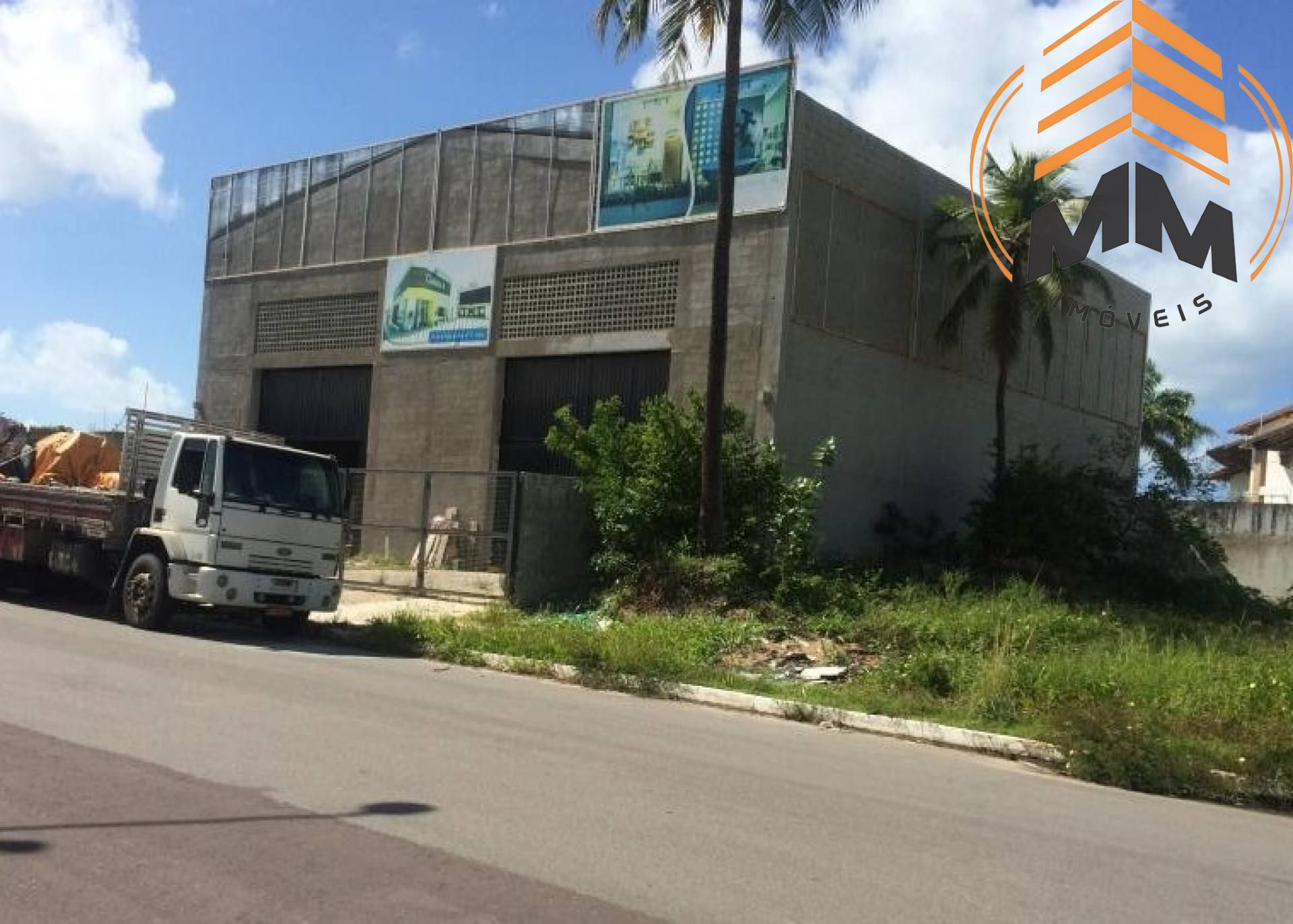 Galpão a Venda, com 420 m² - Bairro Aruana - Aracaju/SE
