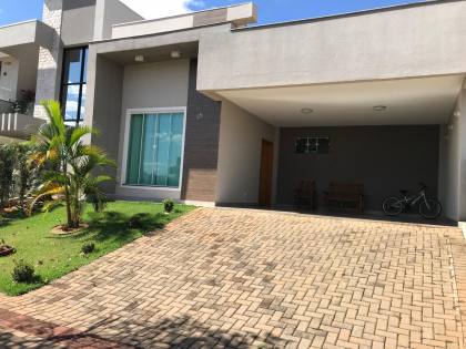 Casa condomínio Araçari parque Tauá zona a leste