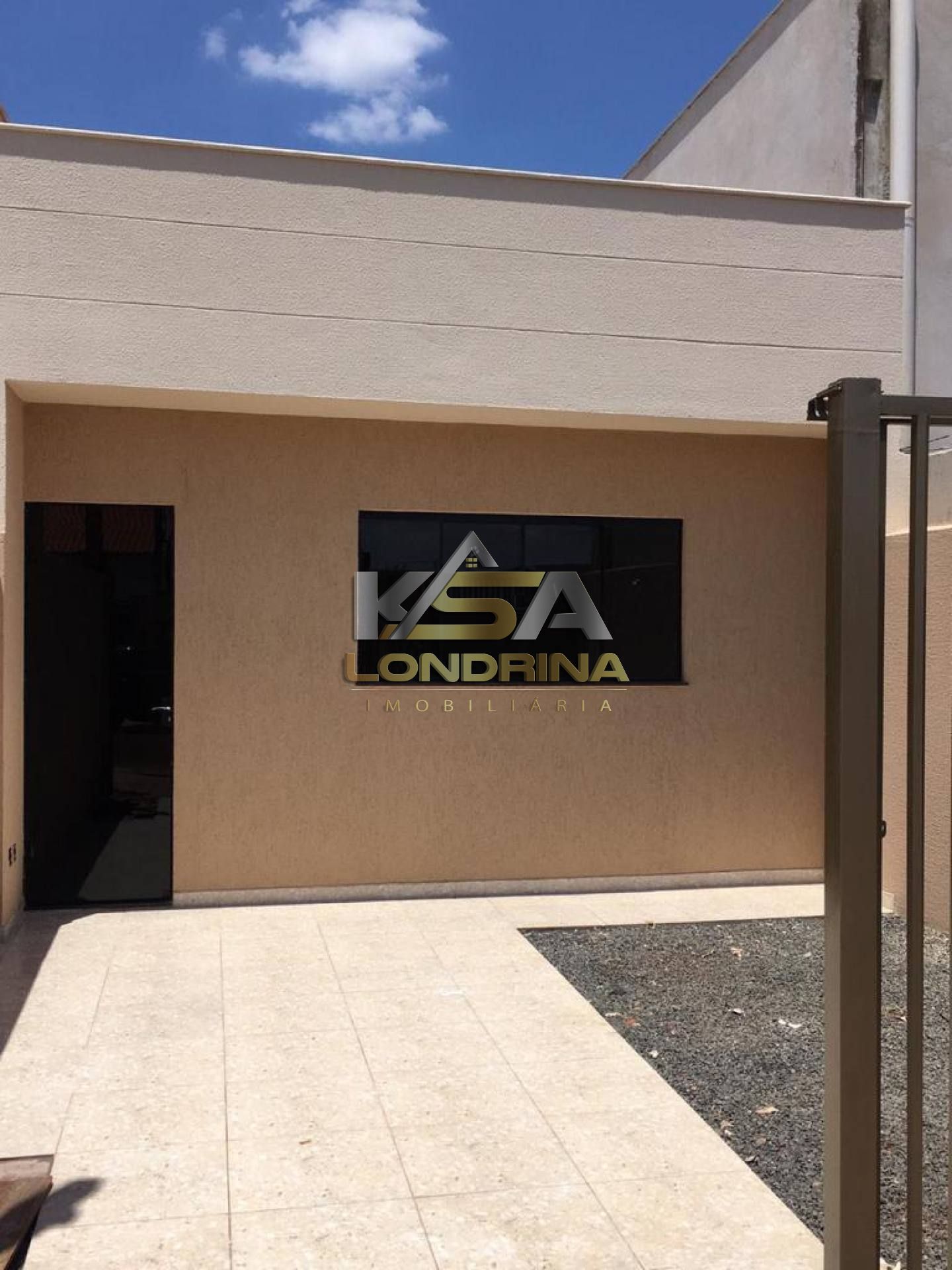 Linda casa, recém construída no Jd. Maria Celina.