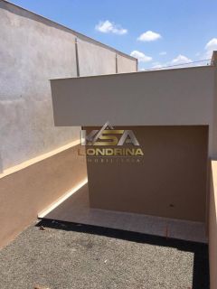 Linda casa, recém construída no Jd. Maria Celina.