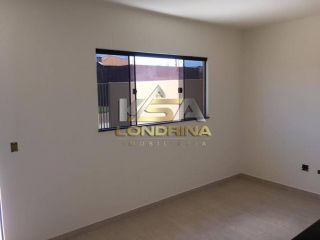 Linda casa, recém construída no Jd. Maria Celina.