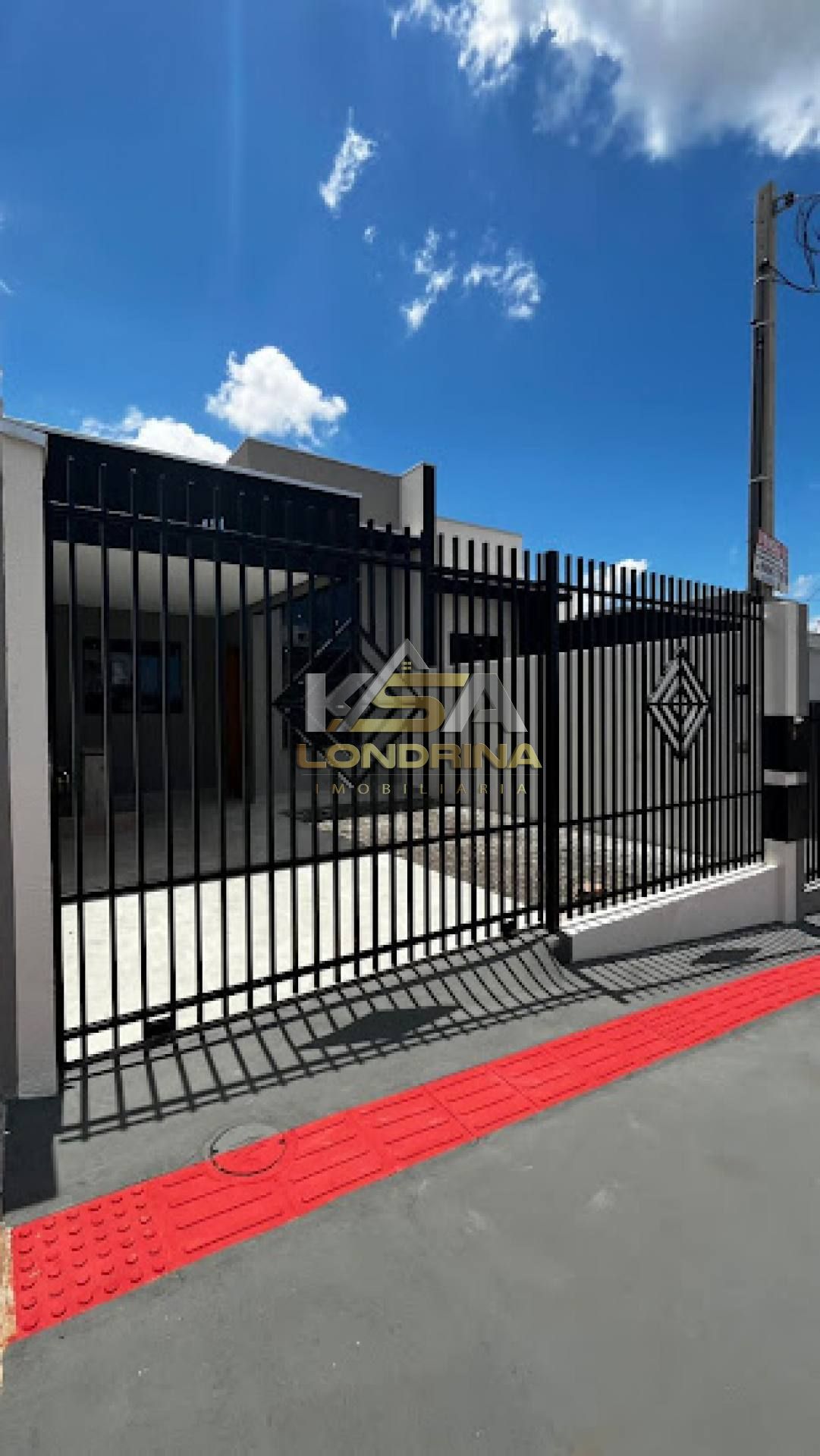 Casa 2 quartos 1 suítes no bairro Conj. Hab. Jose Garcia Molina em Londrina